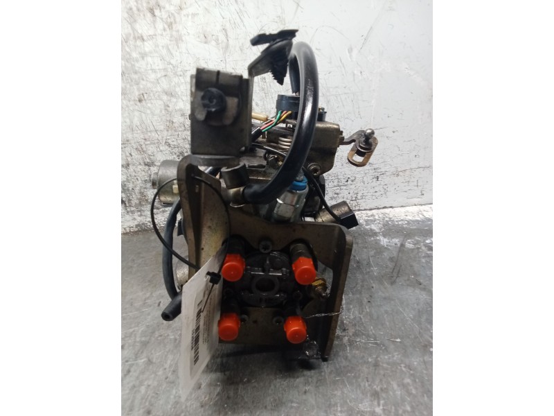 Recambio de bomba inyeccion para ford mondeo i (gbp) 1.8 td referencia OEM IAM 8443B995D  