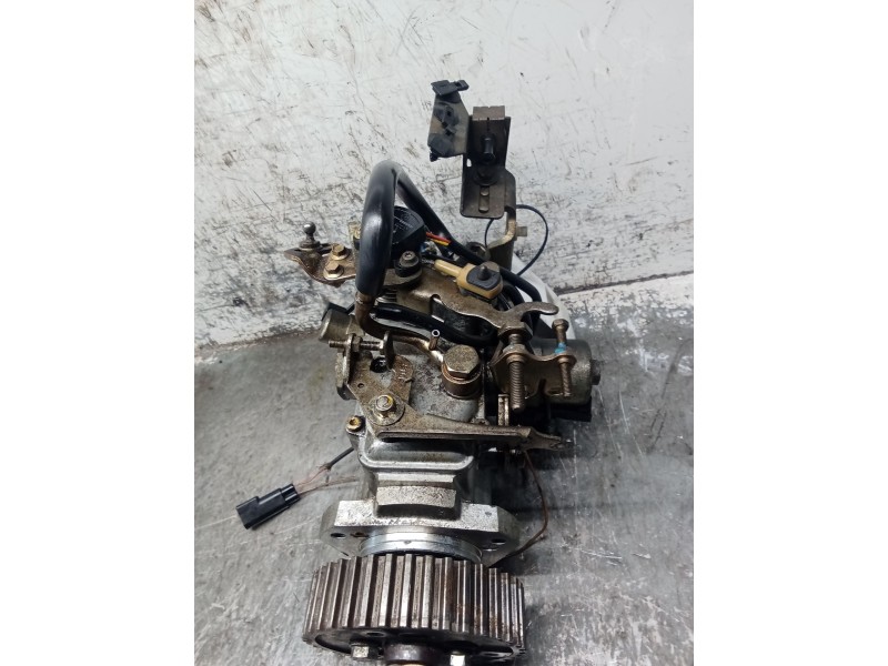 Recambio de bomba inyeccion para ford mondeo i (gbp) 1.8 td referencia OEM IAM 8443B995D  