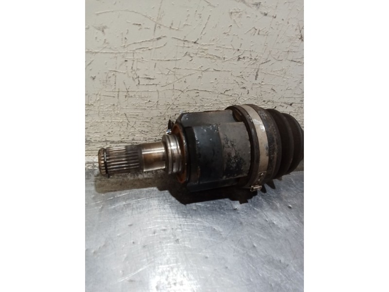 Recambio de transmision trasera izquierda para kia sportage ii (je_, km_) 2.0 crdi referencia OEM IAM   