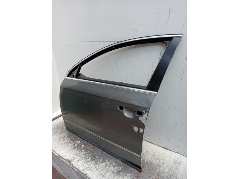 Recambio de puerta delantera izquierda para volkswagen passat b6 (3c2) 2.0 tdi 16v referencia OEM IAM  4P 
