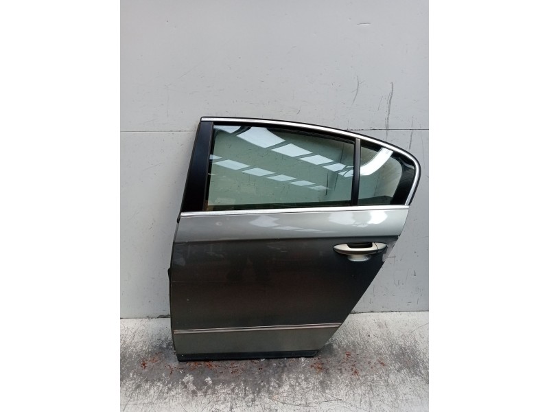 Recambio de puerta trasera izquierda para volkswagen passat b6 (3c2) 2.0 tdi 16v referencia OEM IAM  4P 