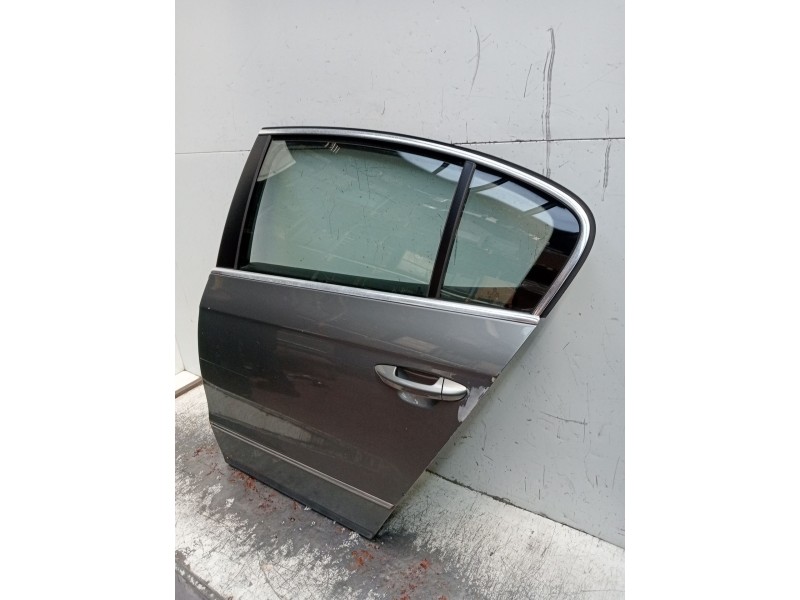 Recambio de puerta trasera izquierda para volkswagen passat b6 (3c2) 2.0 tdi 16v referencia OEM IAM  4P 
