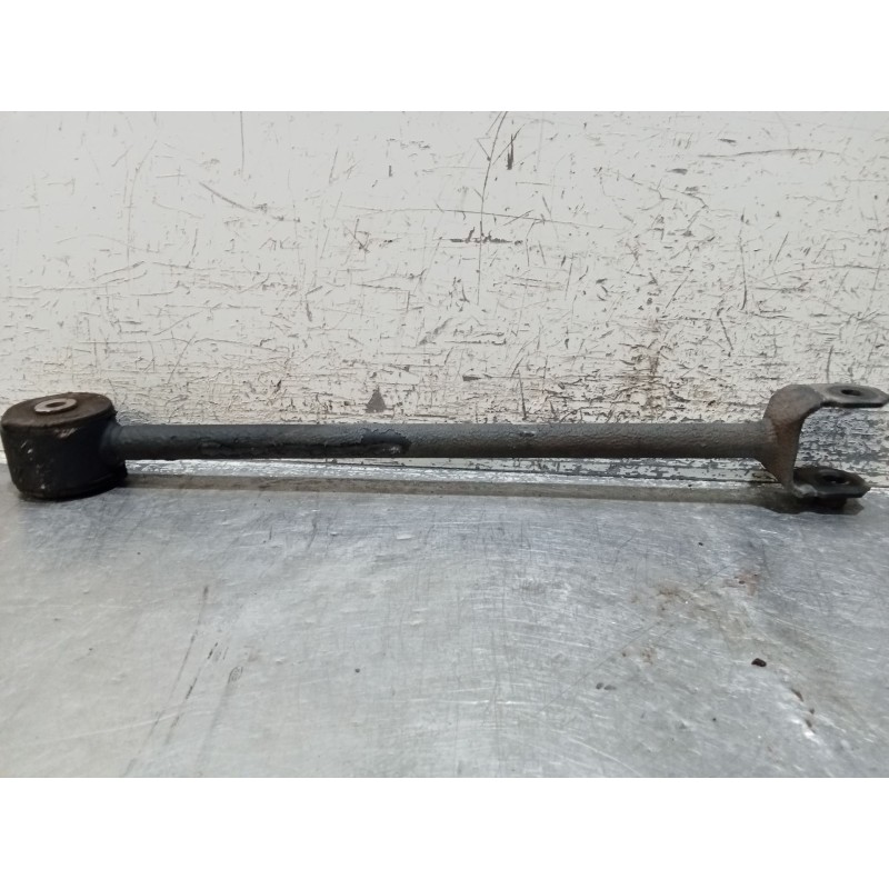 Recambio de tirante trasero derecho para kia sportage ii (je_, km_) 2.0 crdi referencia OEM IAM   