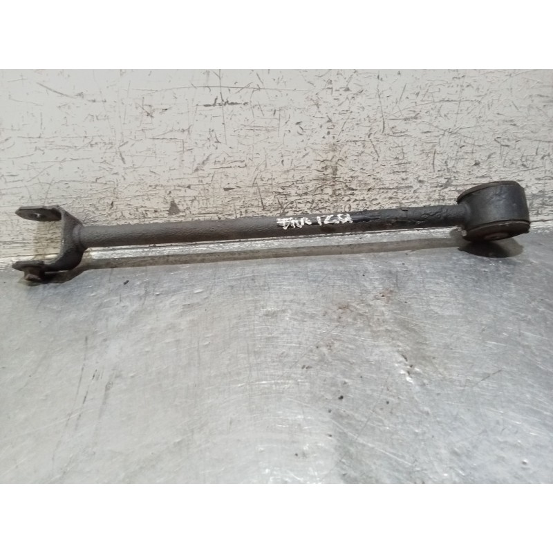 Recambio de tirante trasero izquierdo para kia sportage ii (je_, km_) 2.0 crdi referencia OEM IAM   