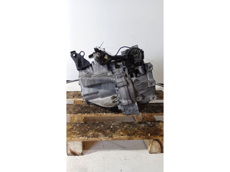 Recambio de caja cambios para kia cerato i hatchback (ld) 1.5 crdi referencia OEM IAM P51767 5V 513513