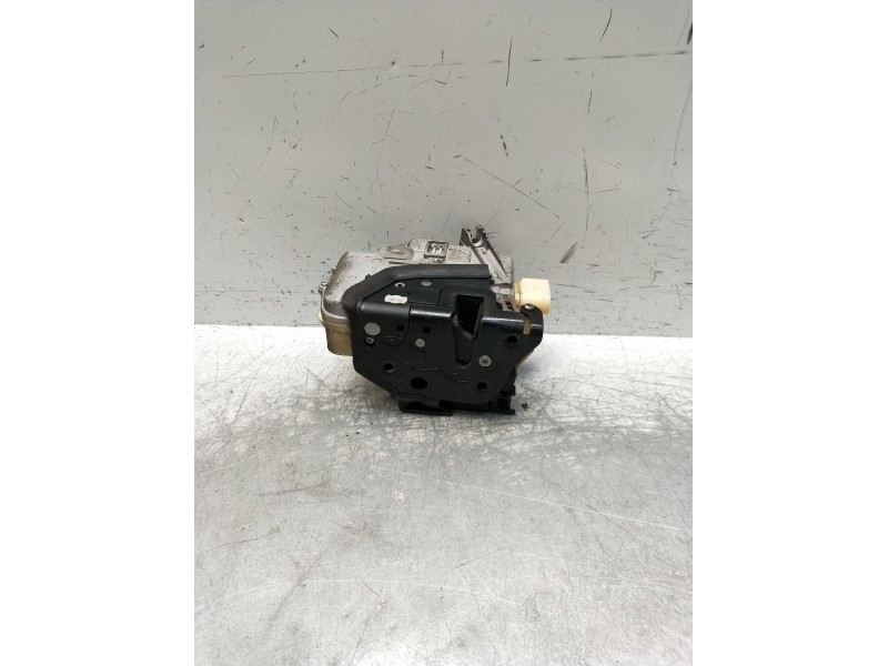 Recambio de motor cierre centralizado delantero izquierdo para volkswagen passat b6 (3c2) 2.0 tdi 16v referencia OEM IAM 3C18370