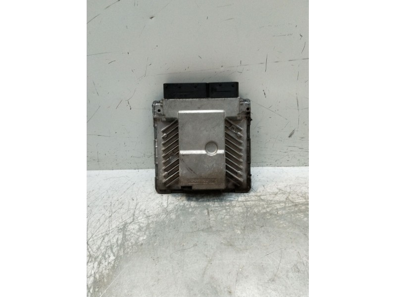 Recambio de centralita motor uce para volkswagen passat b6 (3c2) 2.0 tdi 16v referencia OEM IAM 03G906018CD 5WP45600AA 