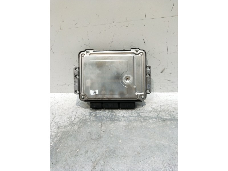 Recambio de centralita motor uce para renault scénic ii (jm0/1_) 1.9 dci (jm14) referencia OEM IAM 0281013908 8200705747 8200899