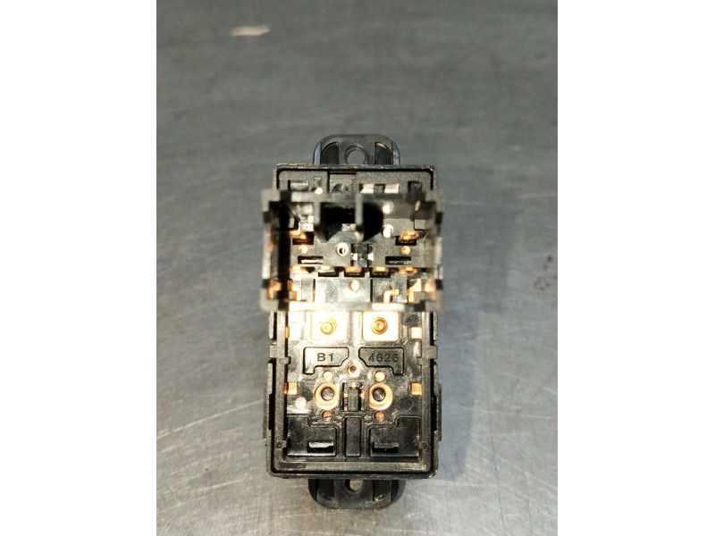 Recambio de mando elevalunas delantero derecho para kia carens ( ) referencia OEM IAM 93575A4030 299109951 