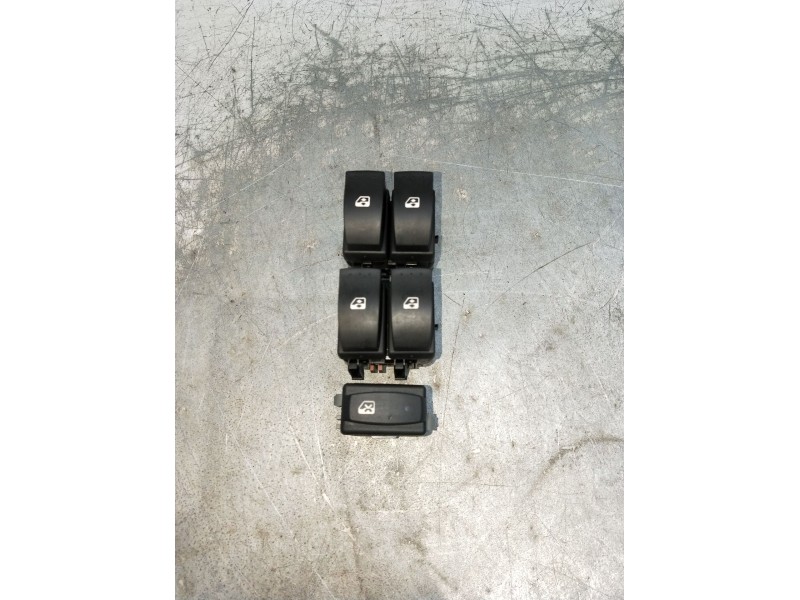 Recambio de mando elevalunas delantero izquierdo para renault scénic ii (jm0/1_) 1.9 dci (jm14) referencia OEM IAM 2808203 5P 01