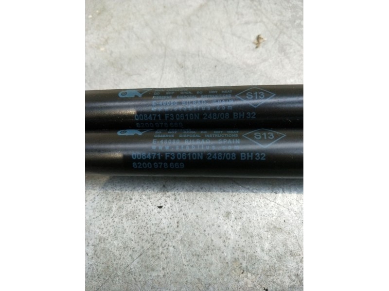 Recambio de amortiguadores maletero / porton para renault scénic ii (jm0/1_) 1.9 dci (jm14) referencia OEM IAM 8200978669 008471