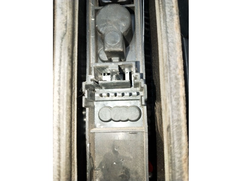 Recambio de piloto trasero izquierdo para renault kangoo express (fc0/1_) 1.5 dci (fc07, fc1r) referencia OEM IAM   