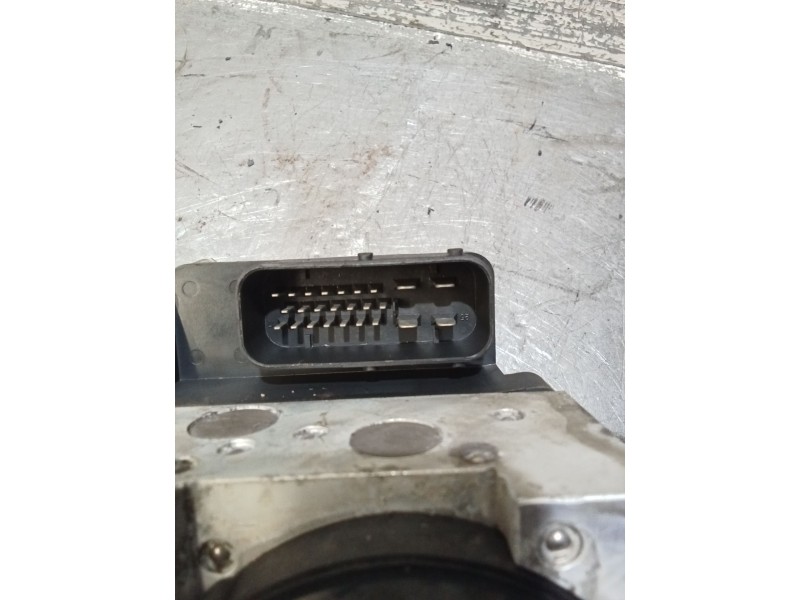 Recambio de abs para kia sportage ii (je_, km_) 2.0 crdi referencia OEM IAM 589202E1500 BH60123410 5WY7407C 589002E150 