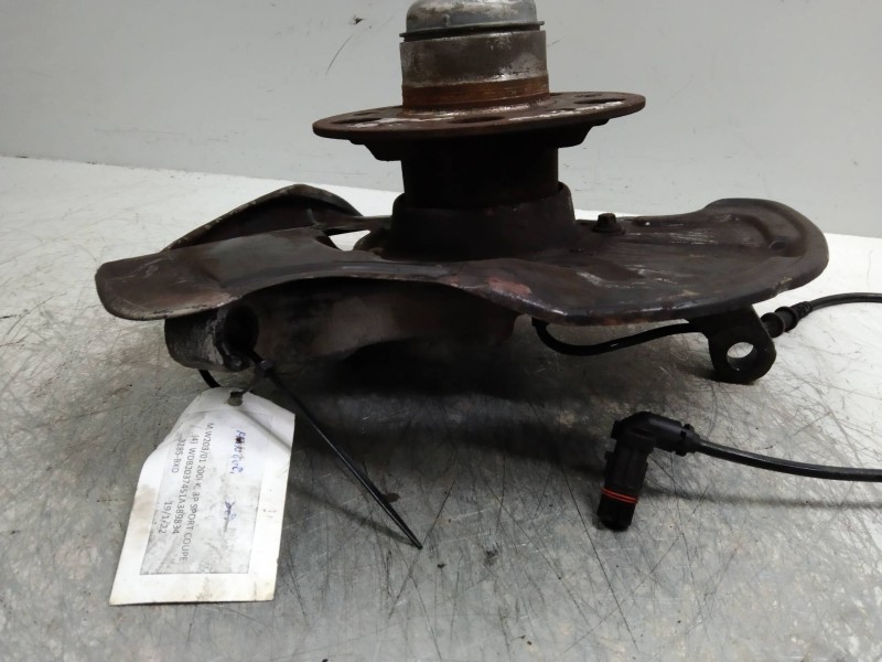 Recambio de mangueta delantera derecha para mercedes clase c (w203) sportcoupe c 200 compressor (203.745) referencia OEM IAM   