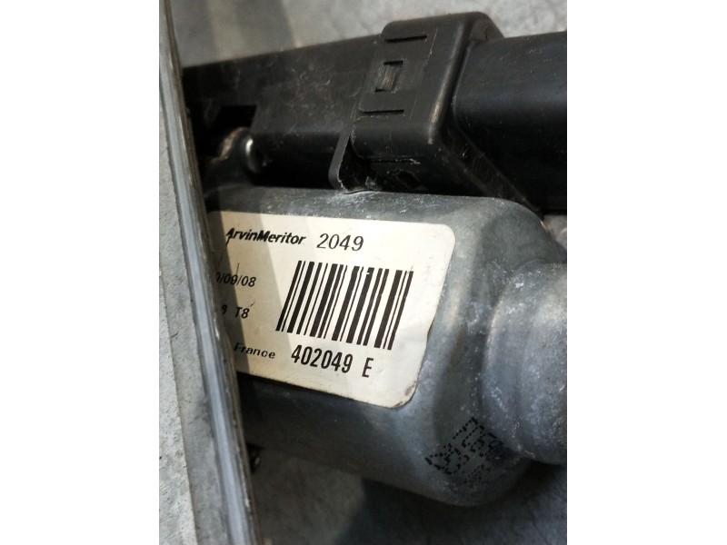 Recambio de elevalunas delantero izquierdo para renault scénic ii (jm0/1_) 1.9 dci (jm14) referencia OEM IAM 402049E 5P 