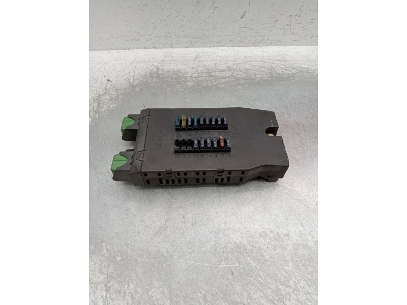 Recambio de caja reles / fusibles para volkswagen lt 28-46 ii caja/chasis (2dc, 2df, 2dg, 2dl, 2dm) 2.5 tdi referencia OEM IAM 0