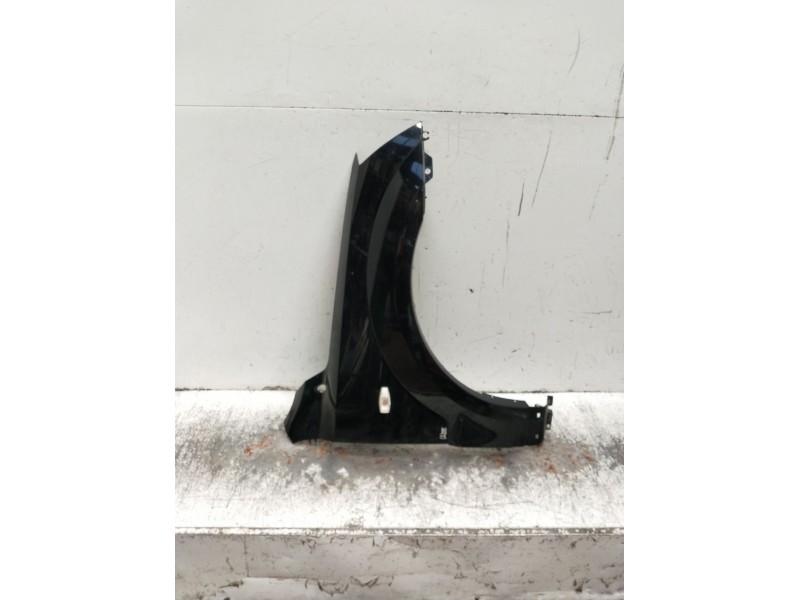 Recambio de aleta delantera derecha para kia sorento i (jc) 2.5 crdi referencia OEM IAM   