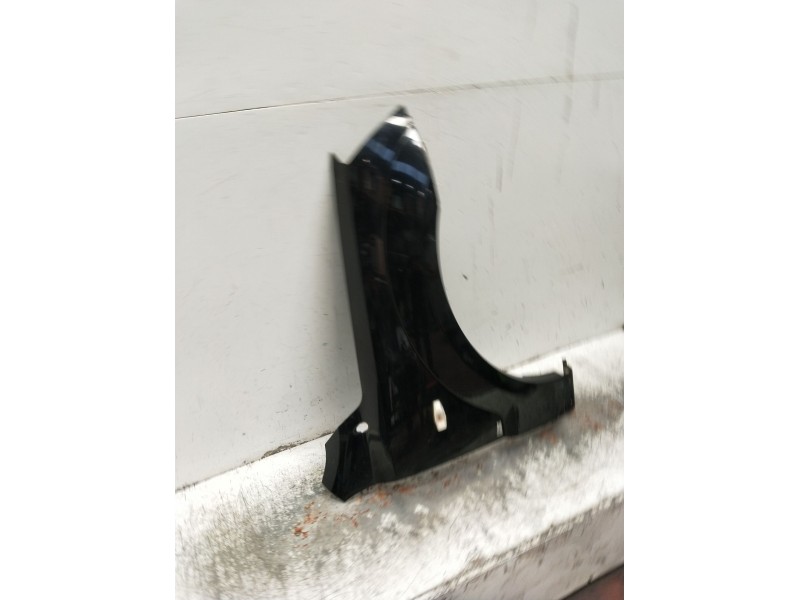 Recambio de aleta delantera derecha para kia sorento i (jc) 2.5 crdi referencia OEM IAM   