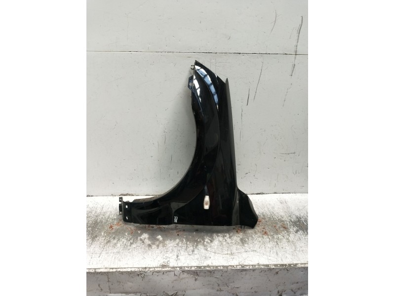 Recambio de aleta delantera izquierda para kia sorento i (jc) 2.5 crdi referencia OEM IAM   