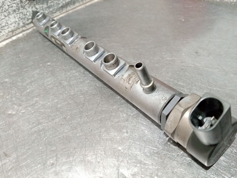 Recambio de rampa inyectora para bmw serie 3 coupe (e92) 320d referencia OEM IAM 780912801 0445214183 