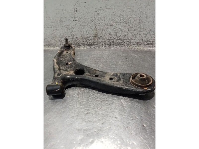 Recambio de brazo suspension inferior delantero derecho para kia stonic (yb) 1.0 t-gdi referencia OEM IAM   