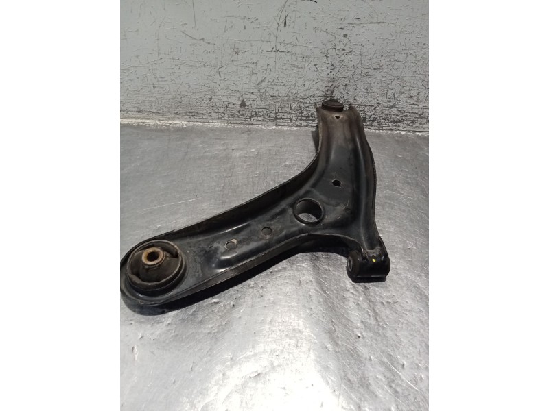 Recambio de brazo suspension inferior delantero derecho para kia stonic (yb) 1.0 t-gdi referencia OEM IAM   