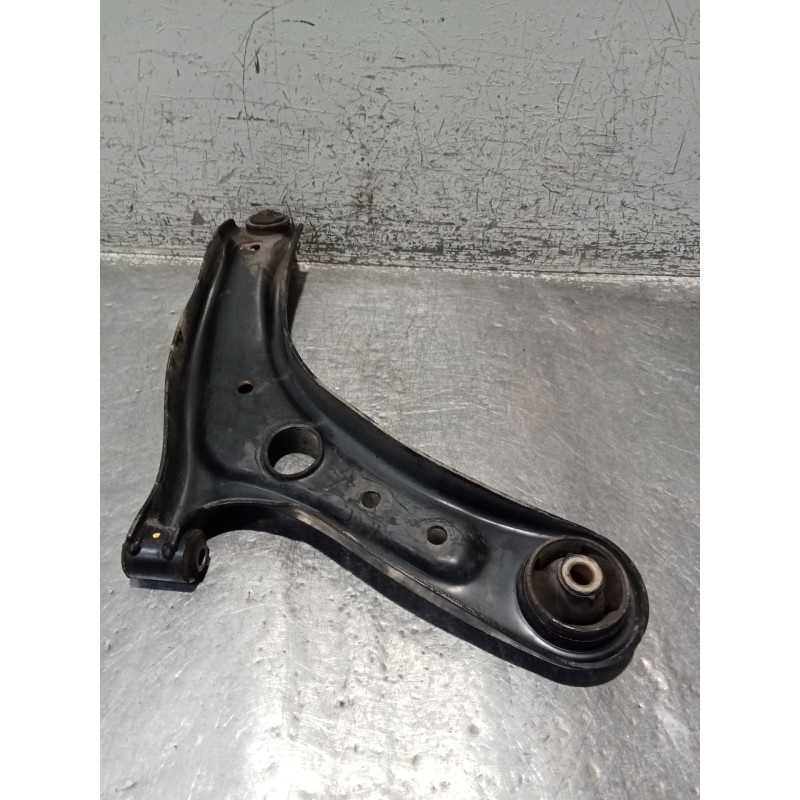 Recambio de brazo suspension inferior delantero izquierdo para kia stonic (yb) 1.0 t-gdi referencia OEM IAM   