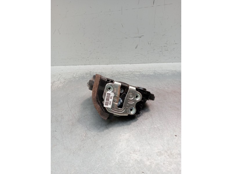 Recambio de motor cierre centralizado trasero izquierdo para kia stonic (yb) 1.0 t-gdi referencia OEM IAM 81410H8010 5p 