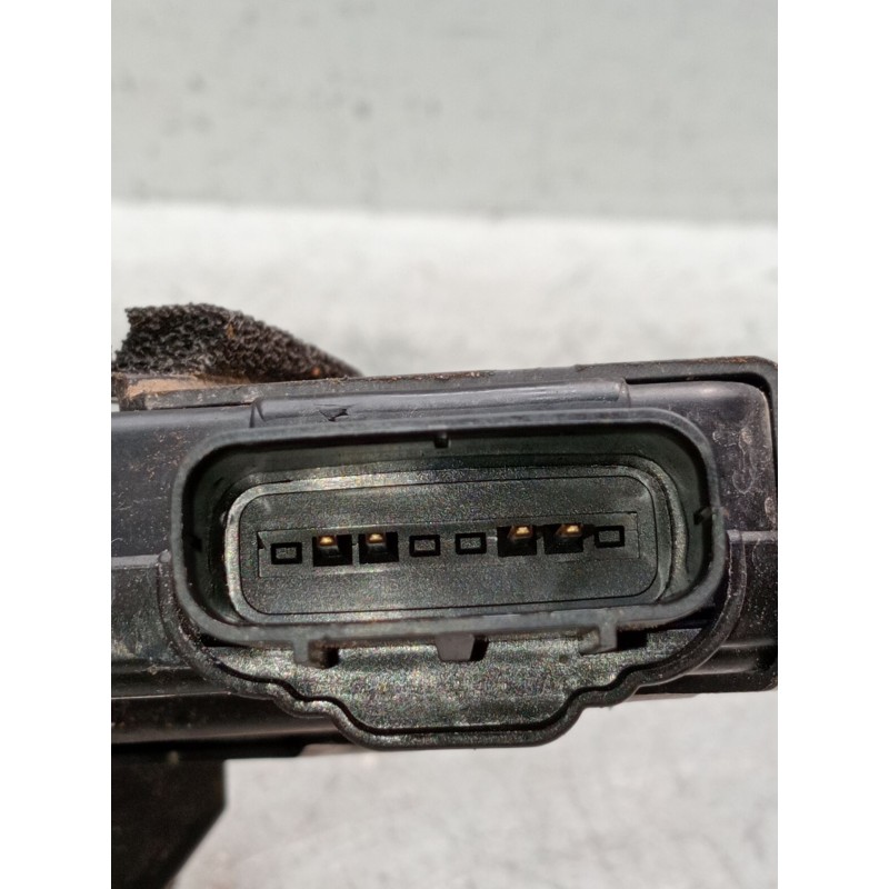 Recambio de motor cierre centralizado trasero izquierdo para kia stonic (yb) 1.0 t-gdi referencia OEM IAM 81410H8010 5p 