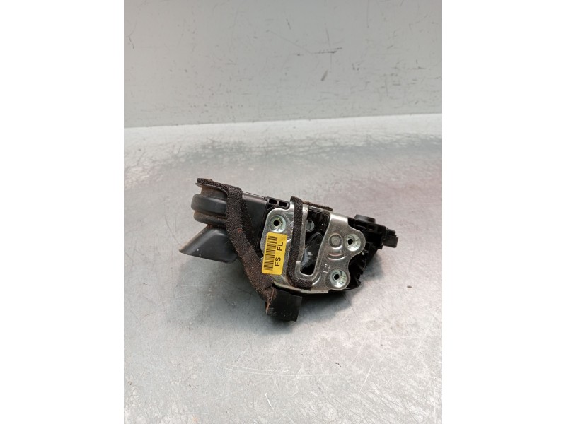 Recambio de motor cierre centralizado delantero izquierdo para kia stonic (yb) 1.0 t-gdi referencia OEM IAM 81310H8040 5P 