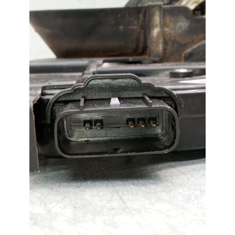 Recambio de motor cierre centralizado delantero izquierdo para kia stonic (yb) 1.0 t-gdi referencia OEM IAM 81310H8040 5P 