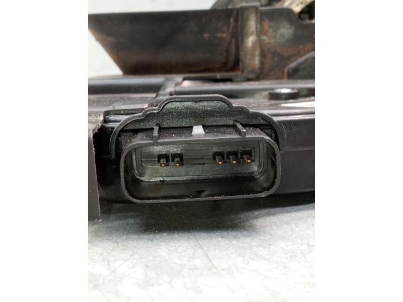 Recambio de motor cierre centralizado delantero izquierdo para kia stonic (yb) 1.0 t-gdi referencia OEM IAM 81310H8040 5P 