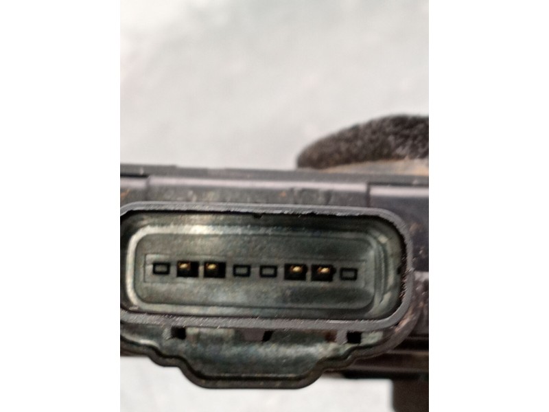 Recambio de motor cierre centralizado trasero derecho para kia stonic (yb) 1.0 t-gdi referencia OEM IAM 81420H8010 5P 