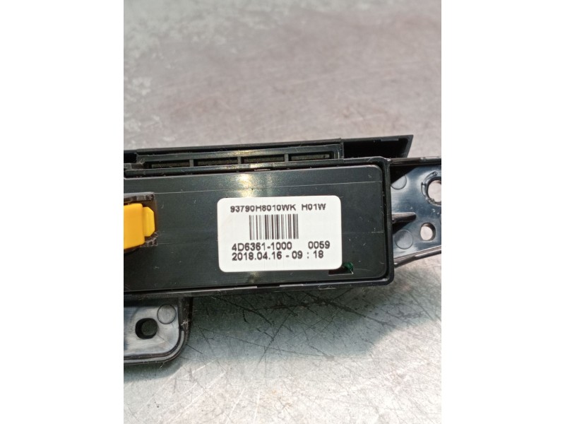 Recambio de mando multifuncion para kia stonic (yb) 1.0 t-gdi referencia OEM IAM 4D63611000 93790H8010WK 