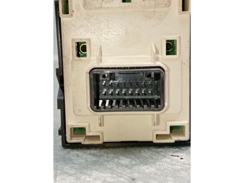 Recambio de mando multifuncion para kia stonic (yb) 1.0 t-gdi referencia OEM IAM 4D64801000  