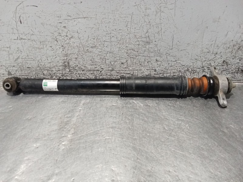 Recambio de amortiguador trasero derecho para kia stonic (yb) 1.0 t-gdi referencia OEM IAM S6055300H8600  