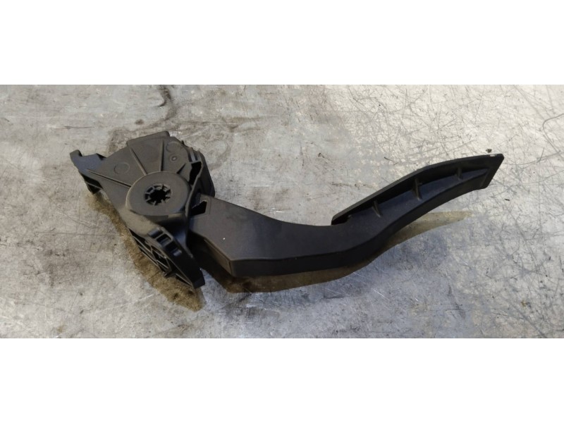 Recambio de potenciometro pedal para opel zafira tourer selective referencia OEM IAM 13253781 6PV00976511 