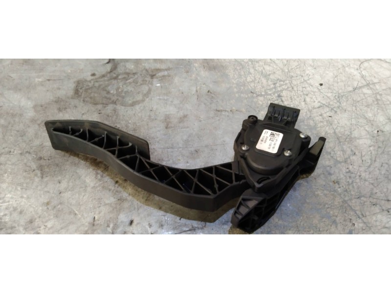 Recambio de potenciometro pedal para opel zafira tourer selective referencia OEM IAM 13253781 6PV00976511 