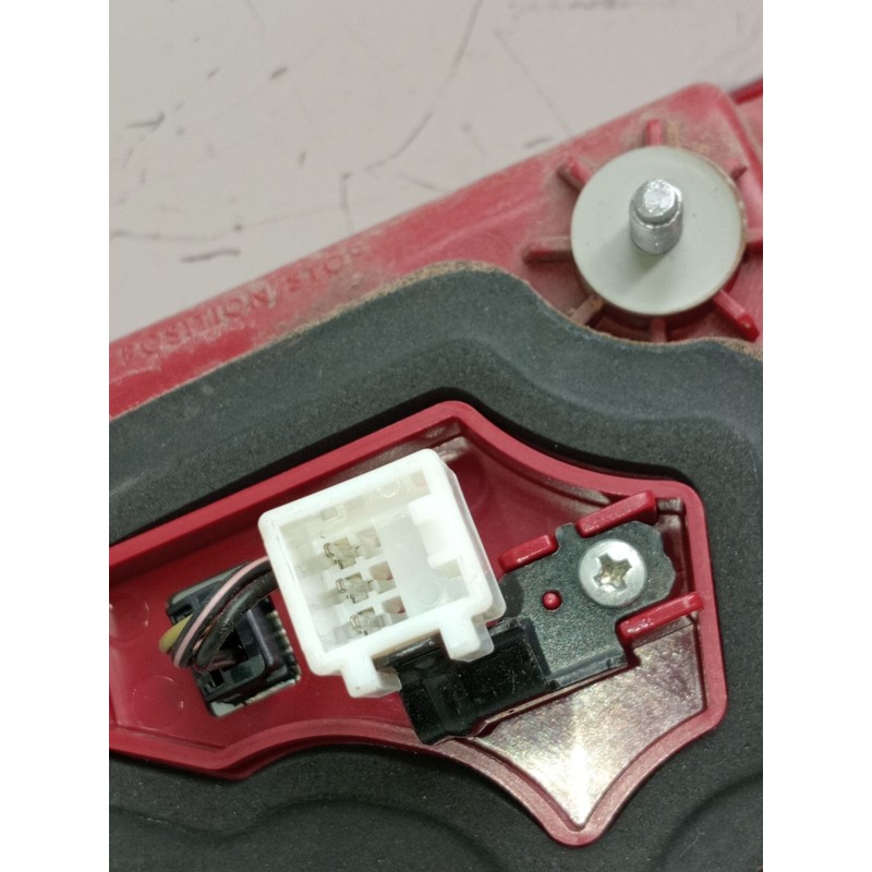 Recambio de piloto trasero izquierdo interior para kia stonic (yb) 1.0 t-gdi referencia OEM IAM   