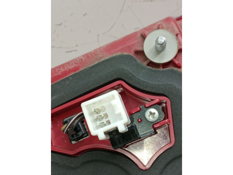 Recambio de piloto trasero izquierdo interior para kia stonic (yb) 1.0 t-gdi referencia OEM IAM   