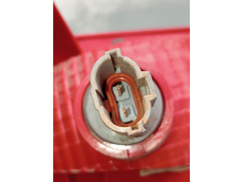 Recambio de piloto trasero derecho paragolpes para kia stonic (yb) 1.0 t-gdi referencia OEM IAM 92406H8  