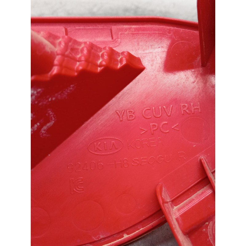 Recambio de piloto trasero derecho paragolpes para kia stonic (yb) 1.0 t-gdi referencia OEM IAM 92406H8  