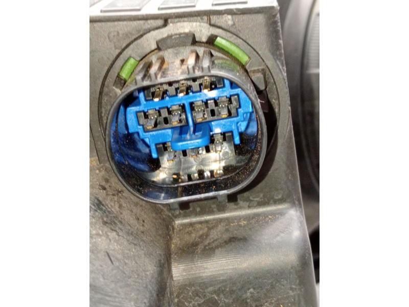 Recambio de faro izquierdo para kia stonic (yb) 1.0 t-gdi referencia OEM IAM   