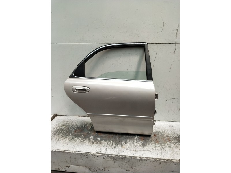 Recambio de puerta trasera derecha para mazda 626 iv hatchback (ge) 2.5 24v (ge5p) referencia OEM IAM  4P 