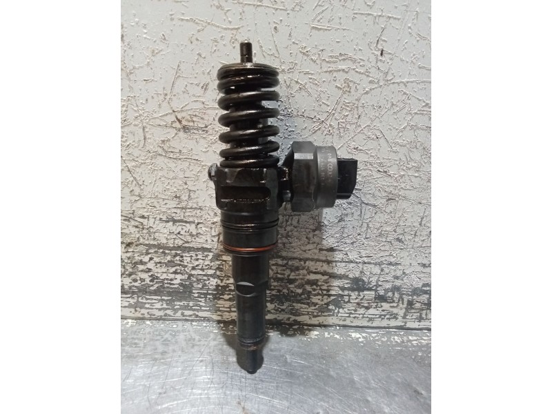 Recambio de inyector para volkswagen passat variant (3b5) comfortline referencia OEM IAM 0414720007 038130073F BOSCH