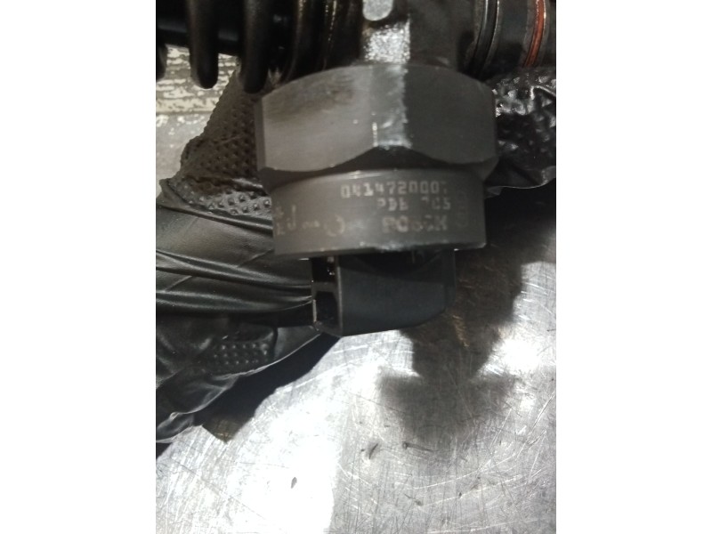 Recambio de inyector para volkswagen passat variant (3b5) comfortline referencia OEM IAM 0414720007 038130073F BOSCH