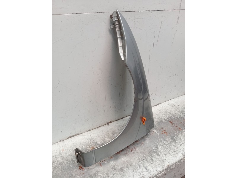 Recambio de aleta delantera izquierda para ford focus i turnier (dnw) 1.8 turbo di / tddi referencia OEM IAM   