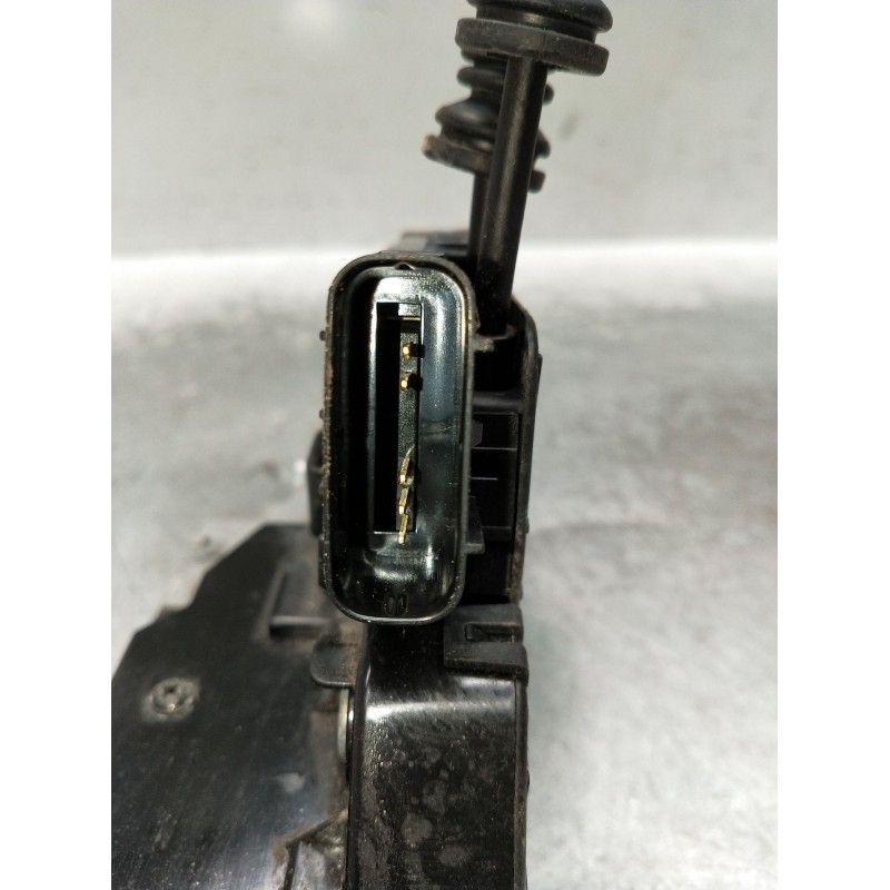 Recambio de motor cierre centralizado delantero derecho para hyundai tucson (tl, tle) 1.7 crdi referencia OEM IAM 81320D7500 5P 