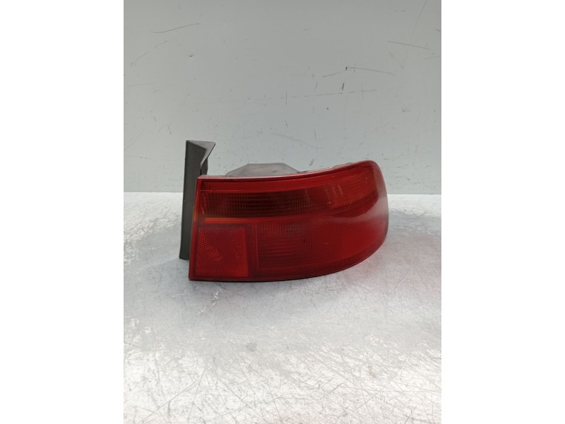 Recambio de piloto trasero derecho para honda accord v (cc, cd) 2.0 i (cd4) referencia OEM IAM   