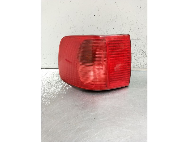 Recambio de piloto trasero izquierdo para audi a6 c4 avant (4a5) 1.9 tdi referencia OEM IAM  1991 